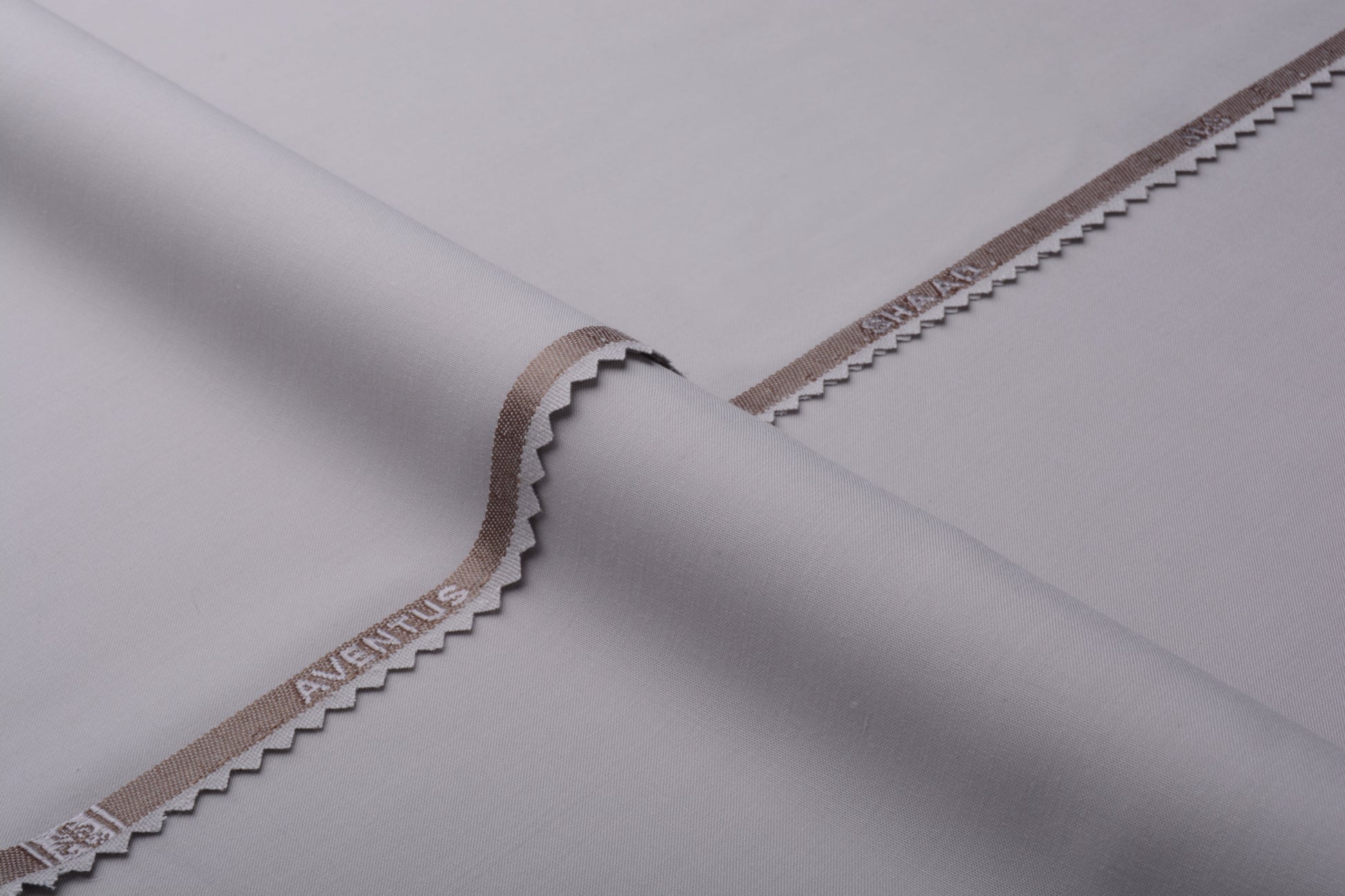 LUXURY WASH & WEAR - AVENTUS