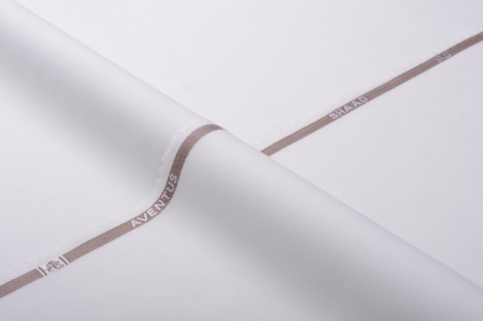 LUXURY WASH & WEAR - AVENTUS