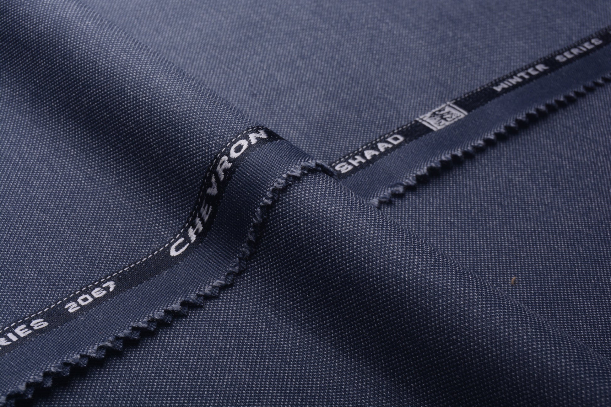 ITALIAN SUITING STYLE -  CHEVRON