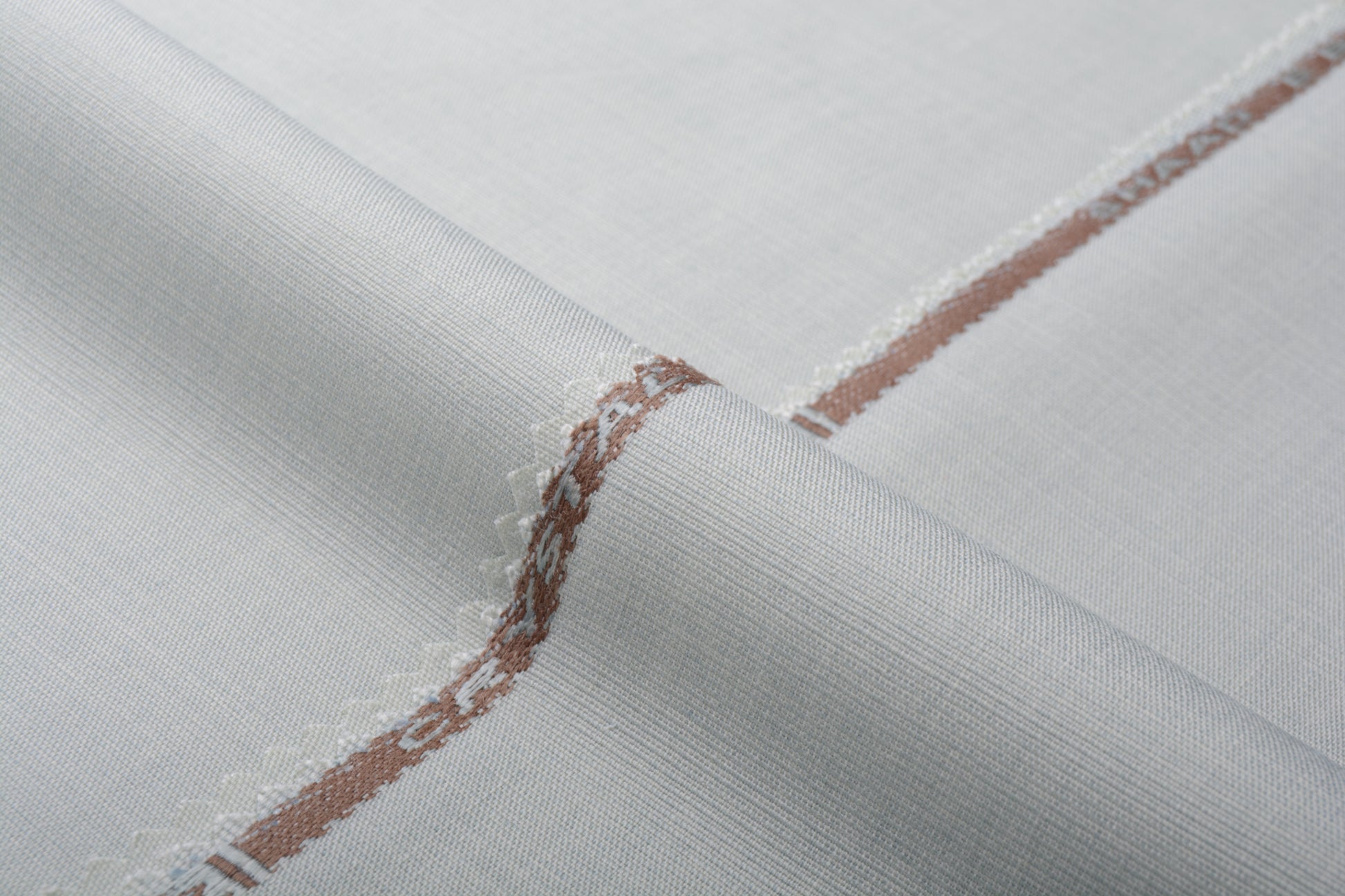 ITALIAN SUITING STYLE - CRYSTAL