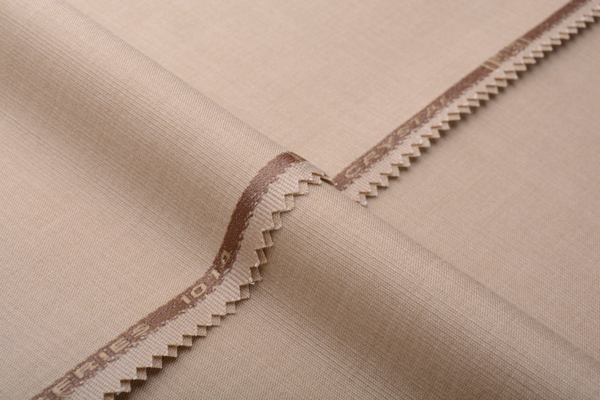 ITALIAN SUITING STYLE - CRYSTAL