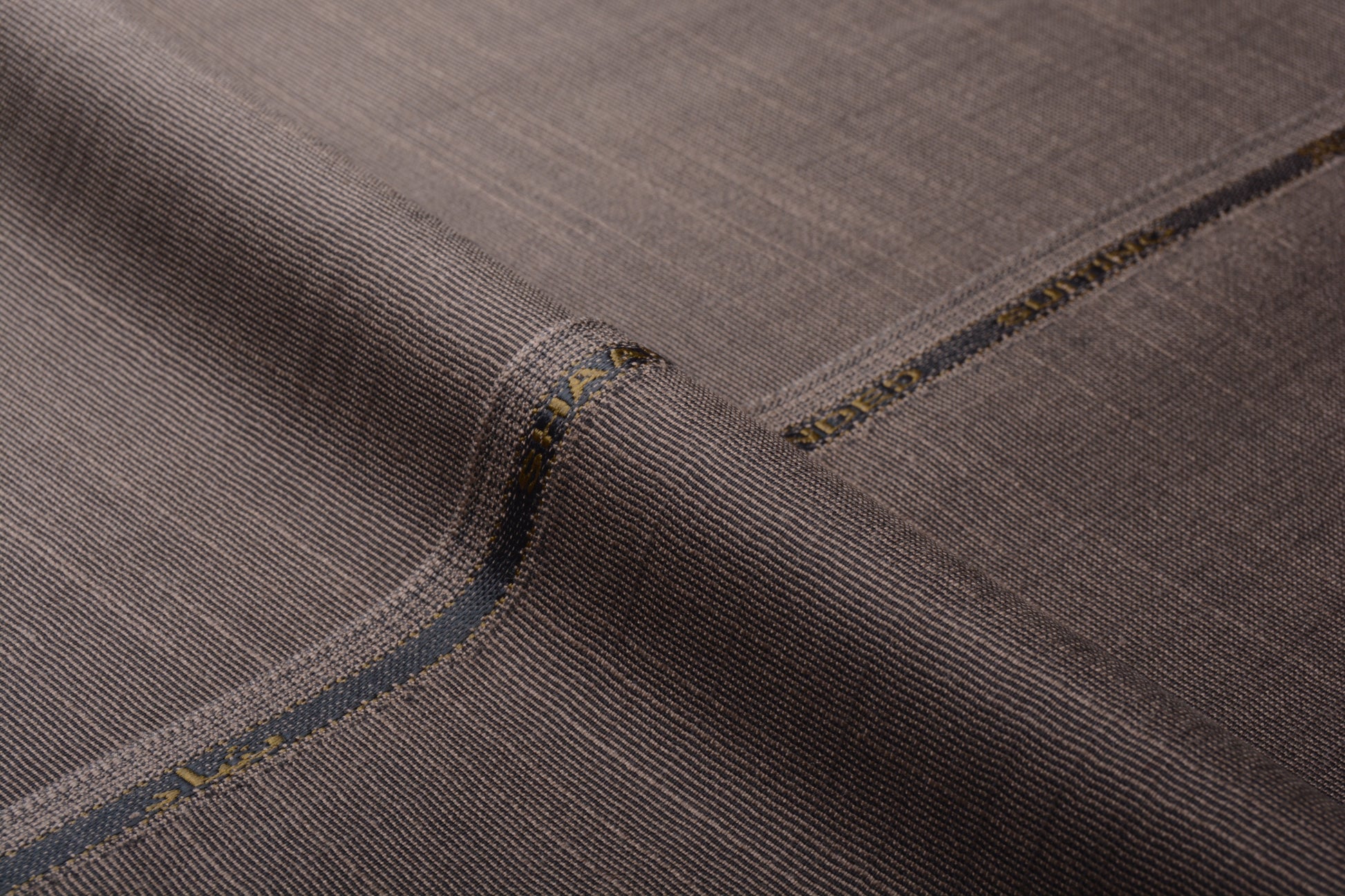 CROSS SLUB SUTTING - SCABLE